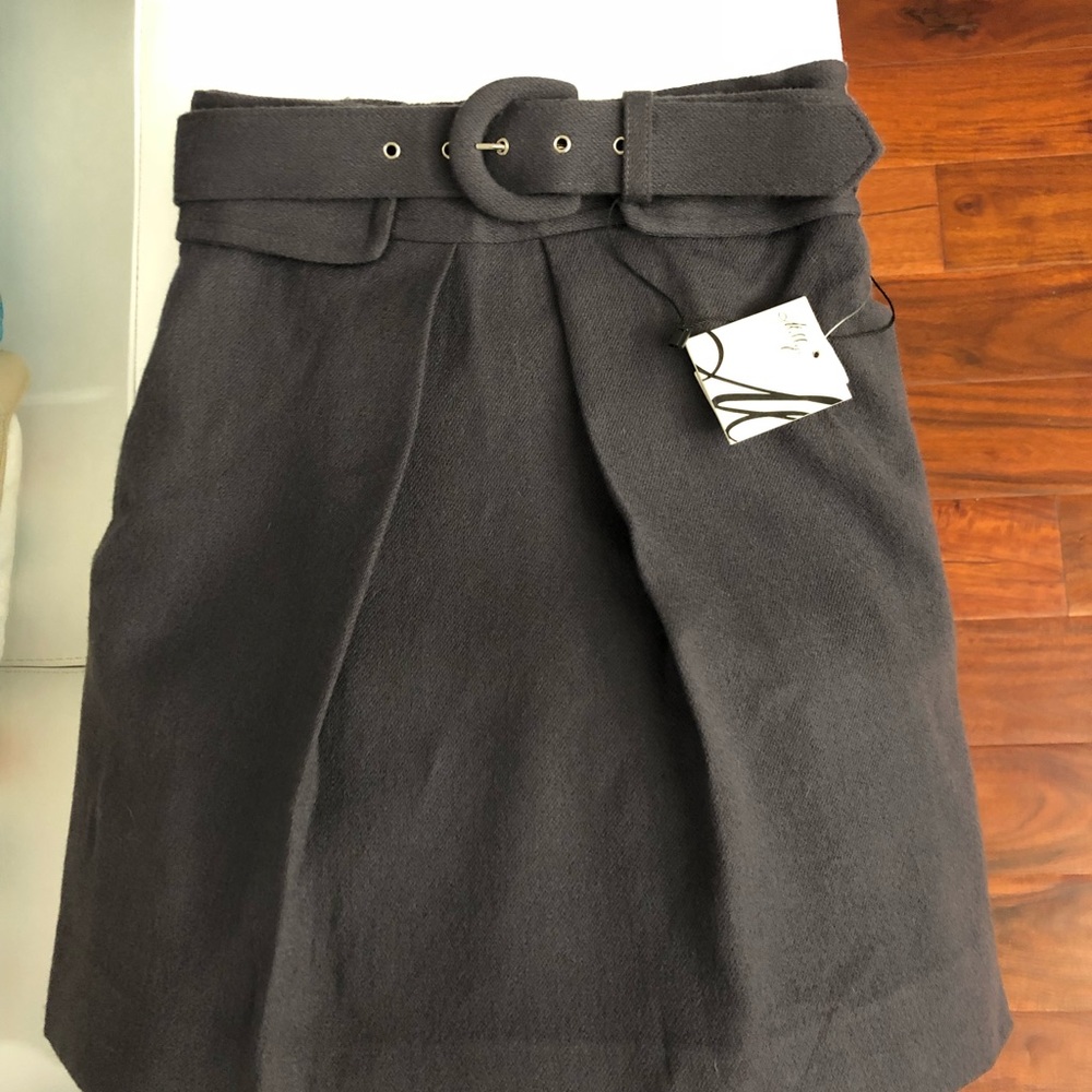 Milly- Beautiful pleated wool skirt